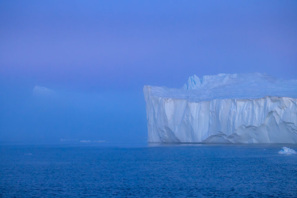Icebergs and the Belt of Venus